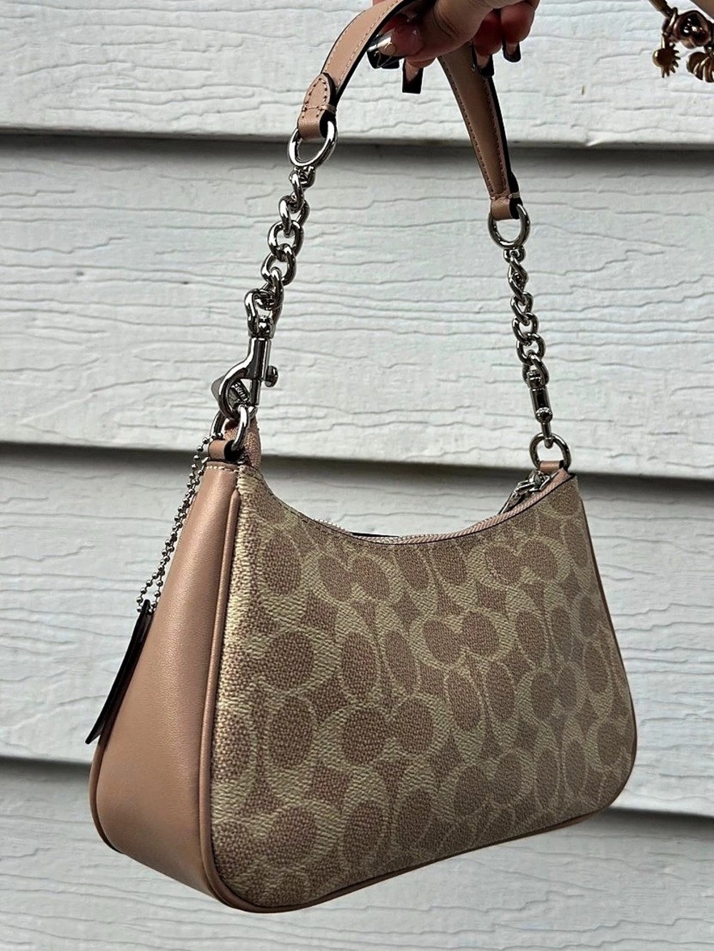 Coach Teri Shoulder Bag In Signature Canvas NWOT Silver/Tan/Taupe - Picture 4 of 11